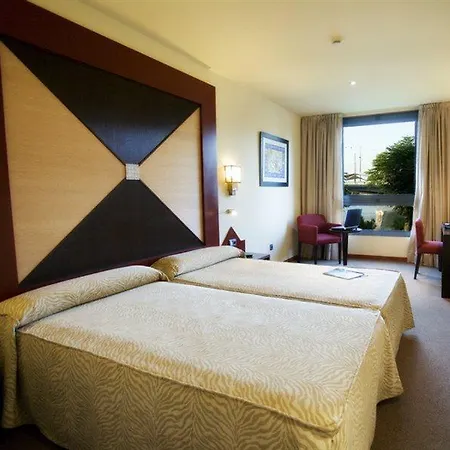 Ribera De Triana Otel 4*