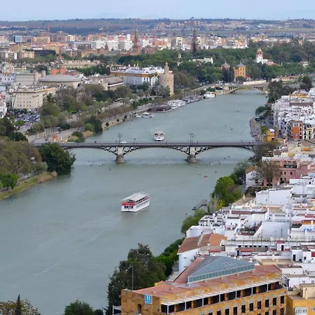 Ribera De Triana Otel 4*