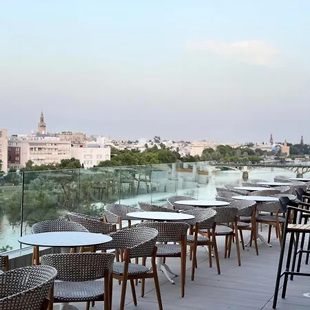 Hotel Ribera De Triana 4*