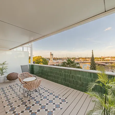 Ribera De Triana Hotel 4*