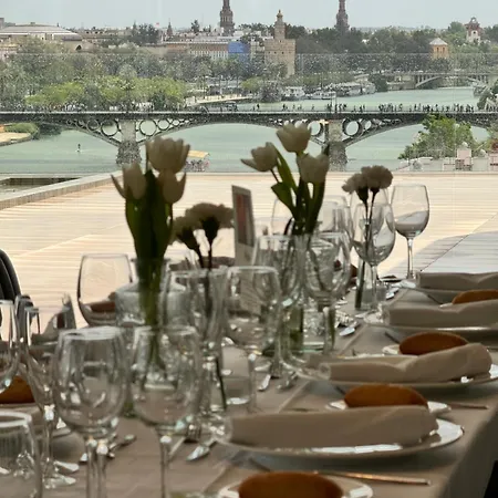 Ribera De Triana Hotel 4*