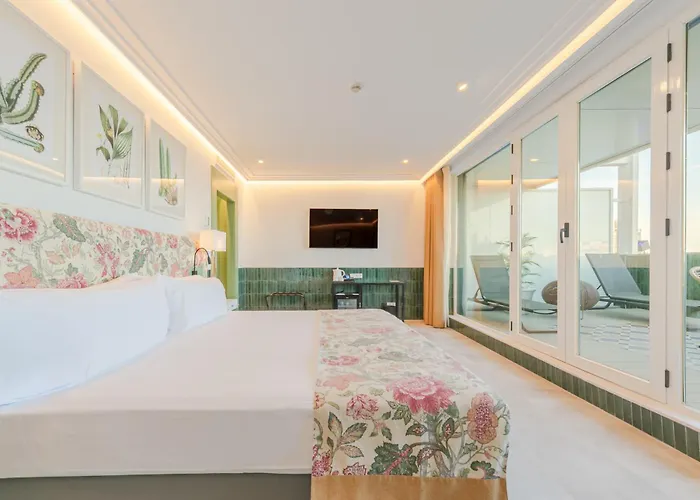 Ribera De Triana Hotel