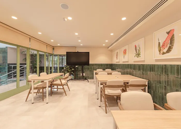 Hotel Ribera De Triana 4*