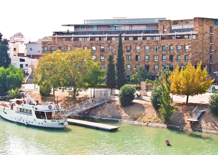 Ribera De Triana Hotel