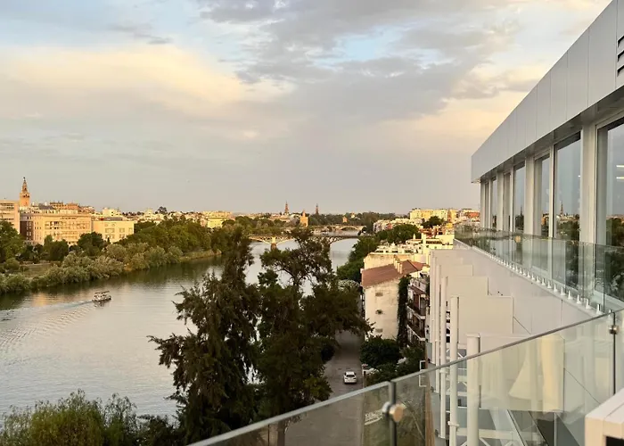 Hotel Ribera De Triana 4*